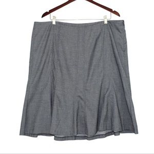 Lane Bryant Women's Gray w/tan dots skirt with flare bottom size 20